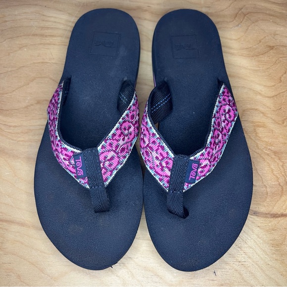 Teva Mush II Pink Webbing Strap Black Flip Flops - Picture 1 of 9